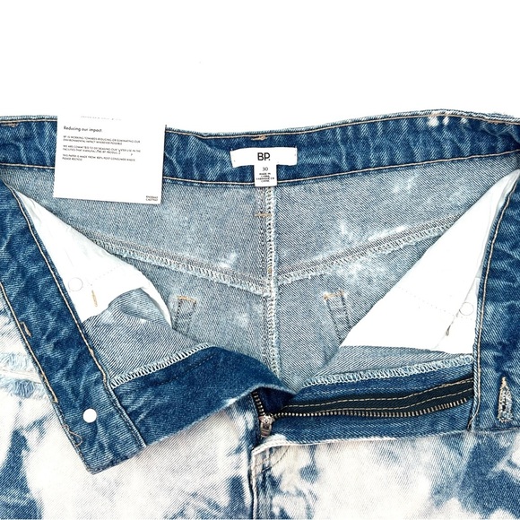 Nordstrom BP Denim Blue Bleached Washed Distressed Raw Hem Shorts Women’s 30 - Picture 5 of 10